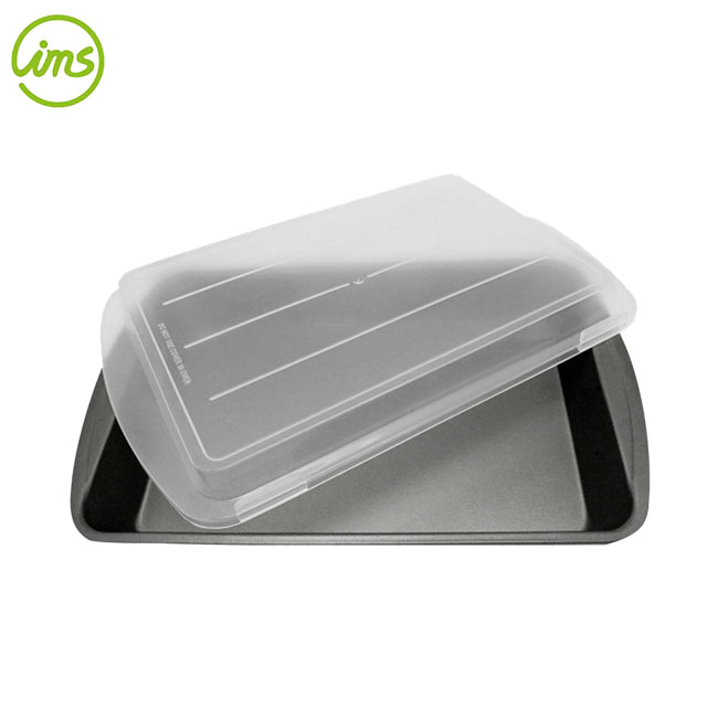 Oblong Cake Pan With Cover